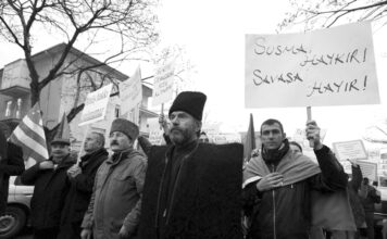 Susma haykır, savaşa hayır!