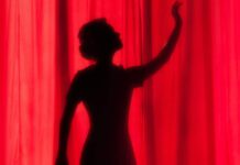 Yetkinin cinsiyeti: Tiyatro alanında merkezin alışkanlıkları